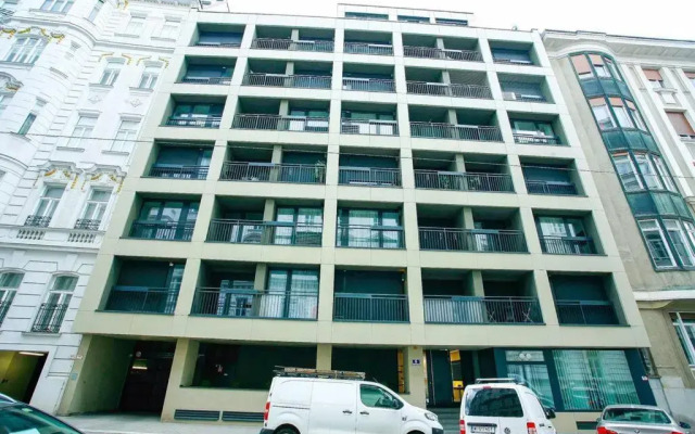 Top Central Apartment on Karlsplatz Vienna