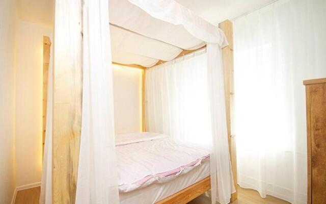 1 bedroom apartment north of Tengis Cinema