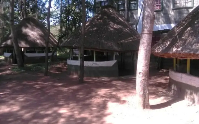 Green Court Hotel