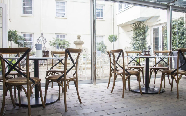 The Grosvenor Arms