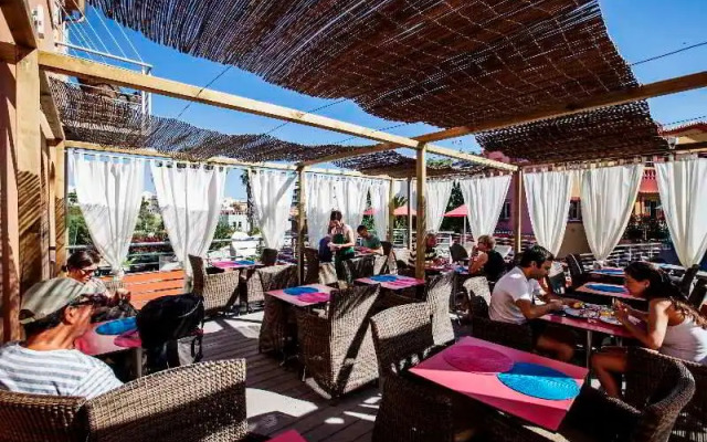 Vilas Dinis Apartments