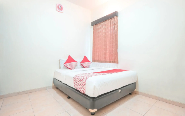 OYO 122 Oekude Kost
