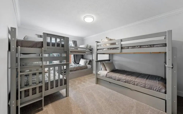 Lux 3BR 3bath w Rooftop Hot Tub