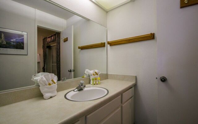 Summit #273 2 Bedroom Condo by RedAwning