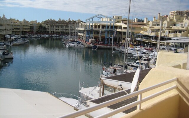 Spectacular Apartment in Puerto Marina, Next to the Beach,