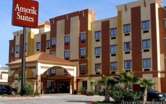 AmeriK Suites Laredo Behind Mall Del Norte