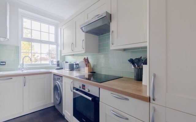 Charming 1 Bedroom Apartment in the Heart of Greenwich