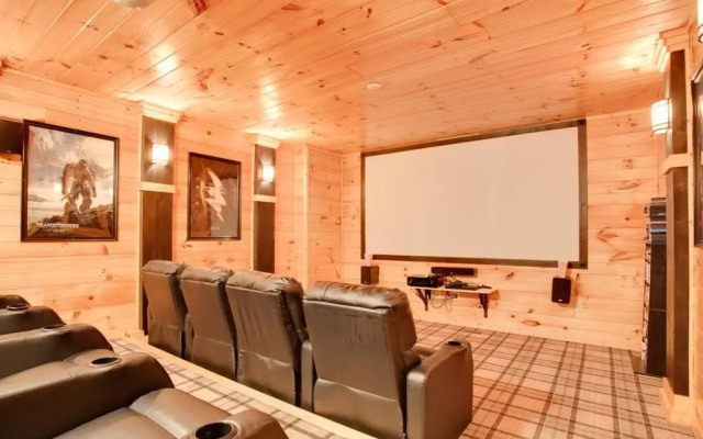 Lucky Cub Cabin