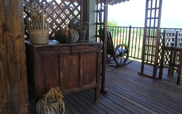 Buyi Hotel Resort Fuxian Lake