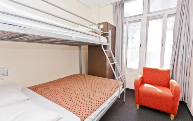 790 on George Backpackers