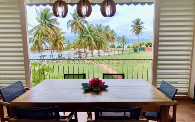 Ti Punch Appartement pied dans l'eau avec piscine
