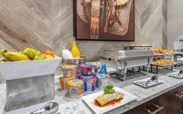 Cambria Hotel Louisville Downtown-Whiskey Row