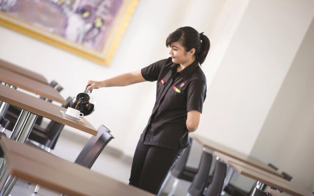 Amaris Hotel Darmo - Surabaya