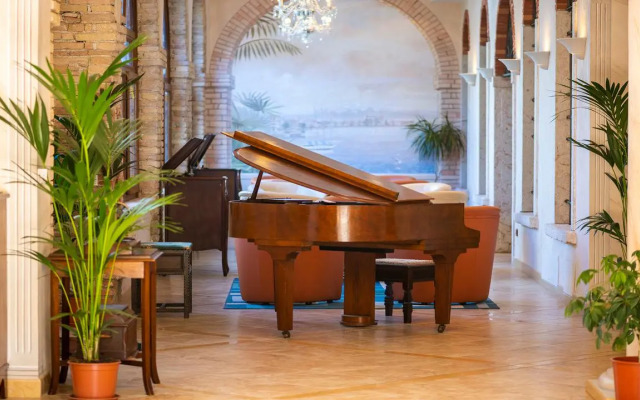 Hotel Regina Del Garda Suite