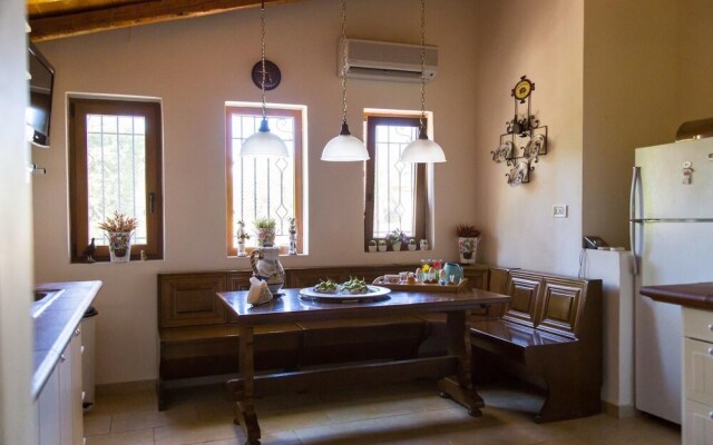 Seafront Luxury Villa w 3-en Suite BR BBQ