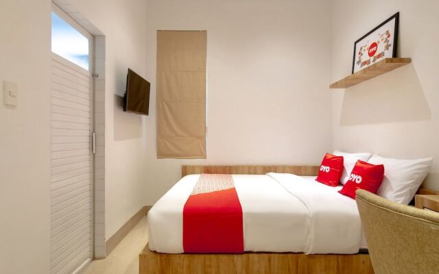 OYO 1476 Asoka Family Residence