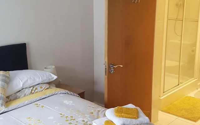 Watford Metro Apartment