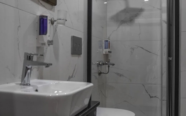 Çınar Han Otel ve Cafe