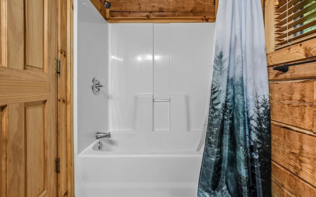 Willow Creek 2 Bedroom Cabin by RedAwning