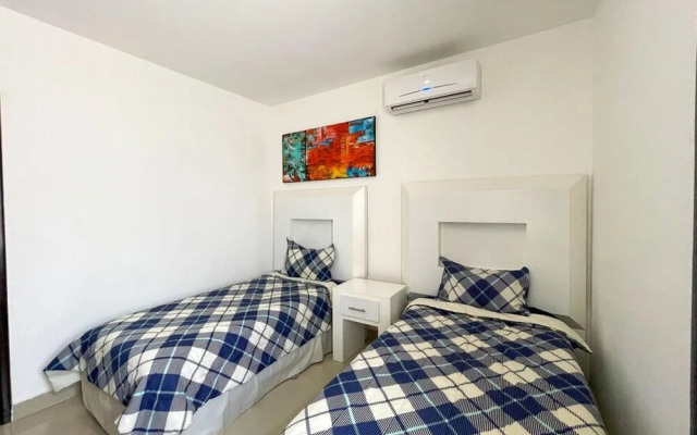 Prime Location House at Cerritos Great Price