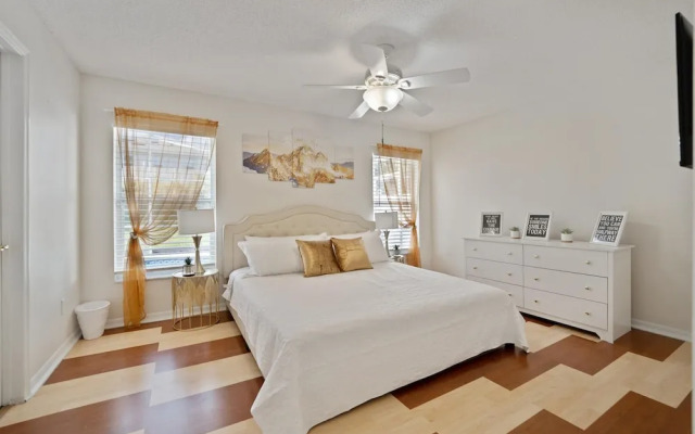 Private Pool and Game Room Near Disney!!!
