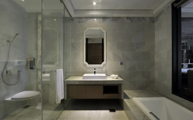 Puli Ease Hotel