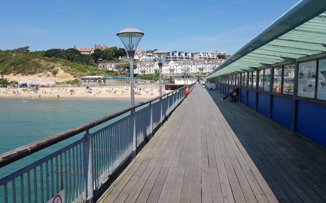 Boscombe Reef Hotel