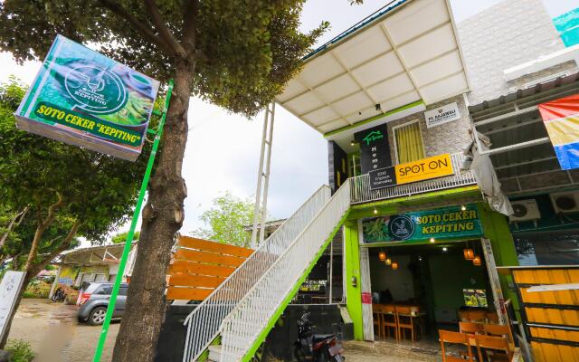 SPOT ON 2332 D'green Homestay