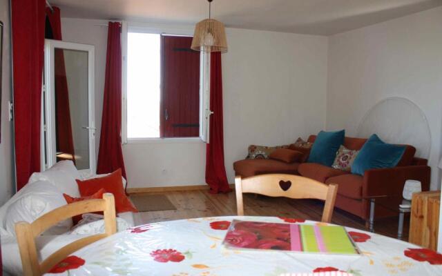 À l'ombre du mûrier