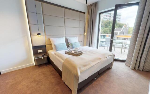 White Pearl Apartment 4.50