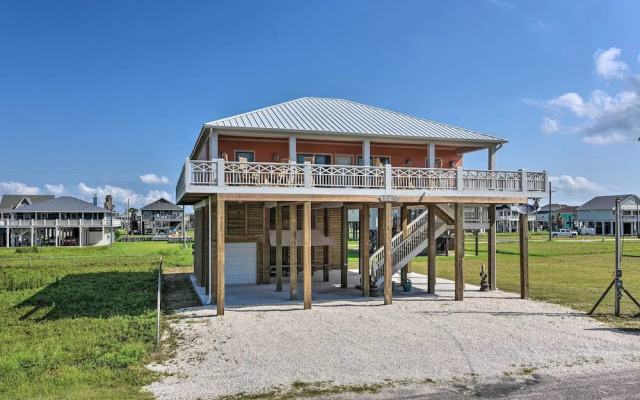 Ocean View + Wraparound Deck: Crystal Beach Home!