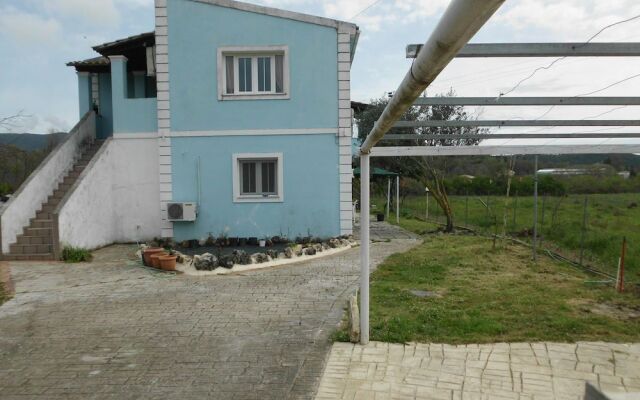 Toms House 4 in Felekas