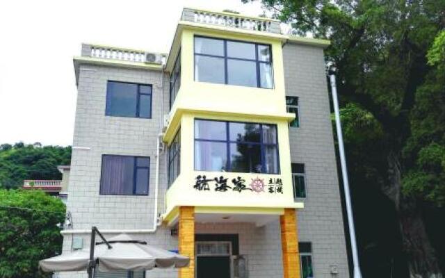 West Bay Navigator Pirate Theme Inn