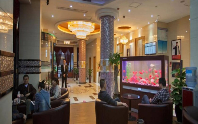 Yiwu Luck Bear Hotel