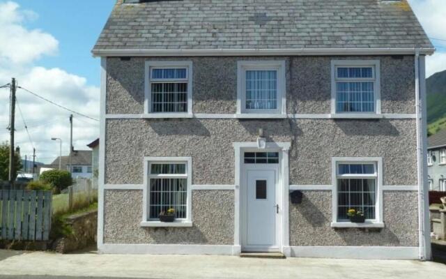 Glens of Antrim Beach House - On the Coast
