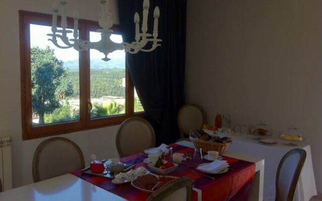 Montjuic Bed & Breakfast