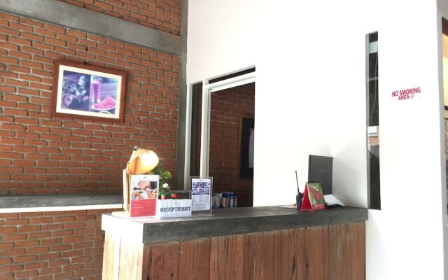Rumah Stroberi Organic Farm and Lodge