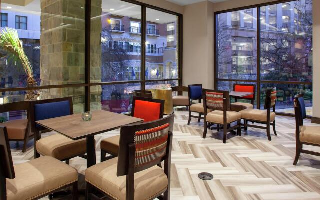 Hampton Inn & Suites San Antonio Riverwalk