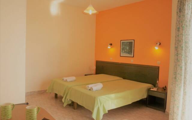 Odyseas Studios - Near Lourdas Beach