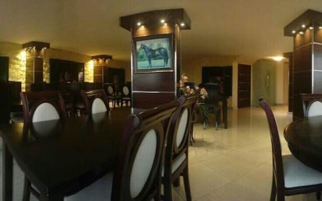 Kingdom Suite Hotel