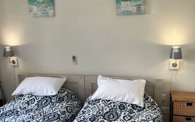 Immaculate Two Beds Luxury Marina Apartment