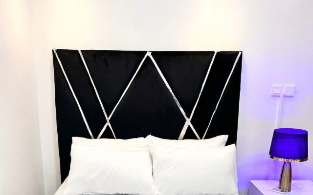 Luxury Shortlet Apartment LBS, AJAH