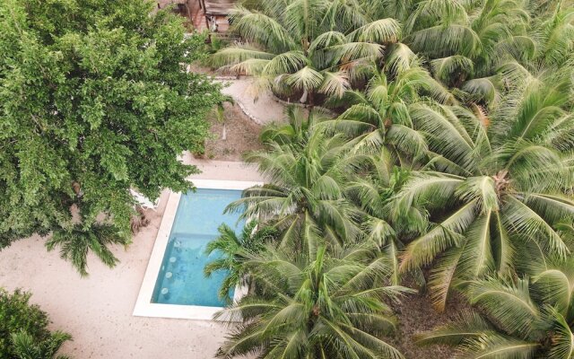 Royal Palm Bacalar Cabañas & Lagoon Club
