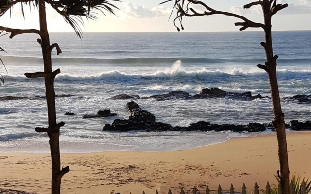 Beachfront Luxury - 2 Chaka's Place