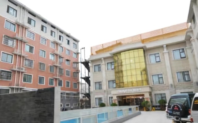 Xinzheng Shangri La Holiday Hot Spring Hotel
