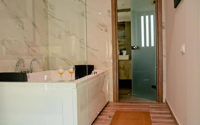 Dafni Luxury Suites