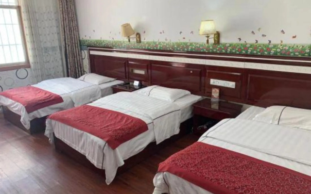 Da Hong Men Hostel