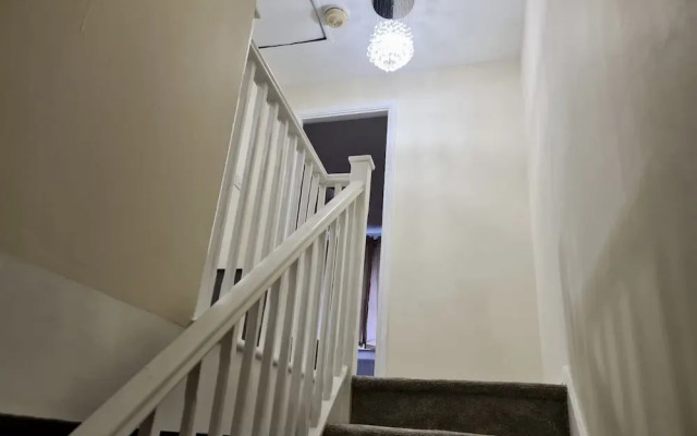 London - Sleeps 4 - Parking - Garden - Petfriendly
