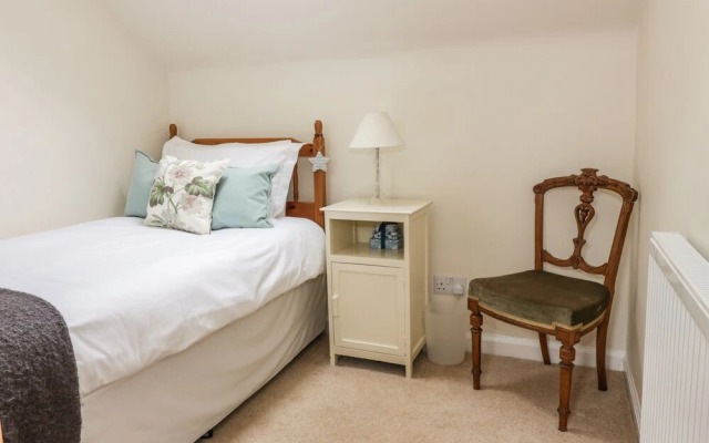 1 Blinkbonny Cottages
