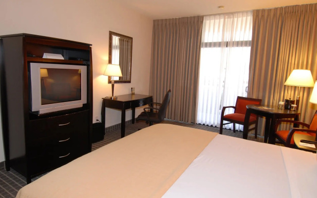 Oakland Airport Executive Hotel